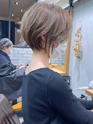 ショート カラー 🥣安野祥華 銀座大人ショート🥣のヘアスタイル