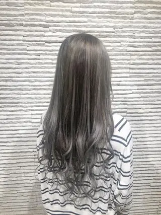 ロング カラー 嶋田 ゆきのヘアスタイル