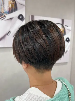 ショート 荻野 晴香のヘアスタイル