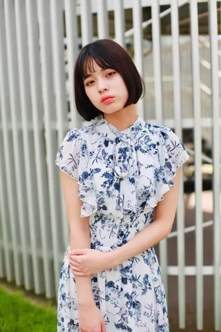 ショート カラー コバヤシ リョウのヘアスタイル