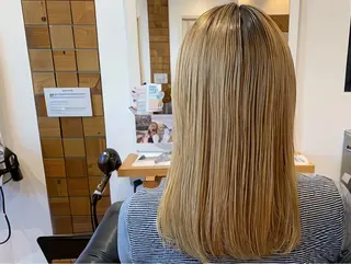 セミロング 秋山知穂🧸縮毛矯正 ショート新越谷南越谷のヘアスタイル