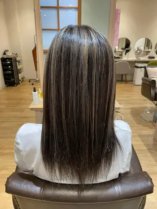 カラー 高嶋 憂蘭々のヘアスタイル