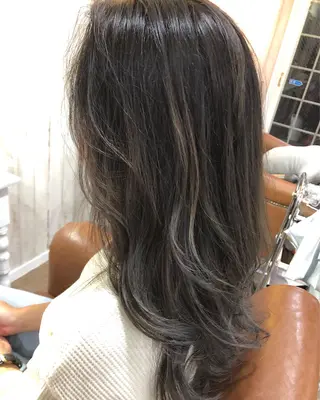 セミロング 🐆アンドウ チカコ🦓のヘアスタイル