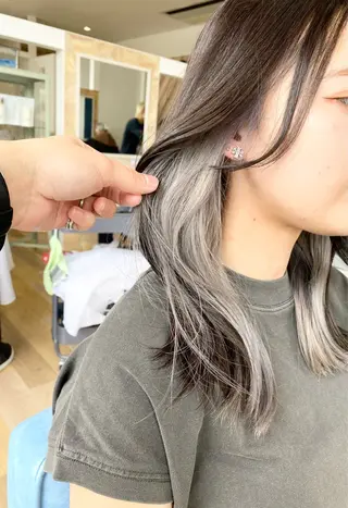 ロング ケアブリーチ 黒瀬有汰のヘアスタイル