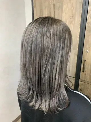 カラー 🌷かわばた めい🌷のヘアスタイル