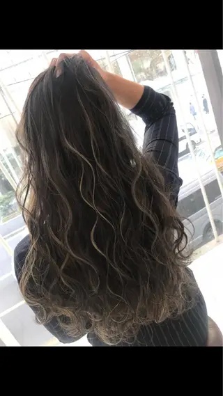 ロング カラー LAS 代表 ナガカワ コウヘイのヘアスタイル