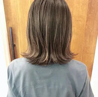 ミディアム カラー HATSUMEI ゆうまのヘアスタイル