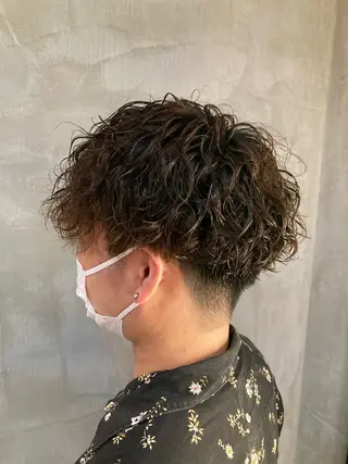 ショート パーマ メンズ 波巻きスパイラルパー マ/シャドウパーマ駿のヘアスタイル