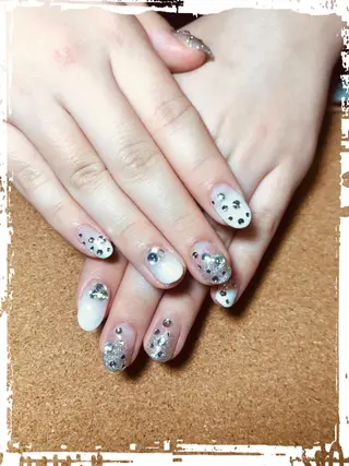 ネイル ECLAT エクラ所属・寺山 千鶴のネイルデザイン