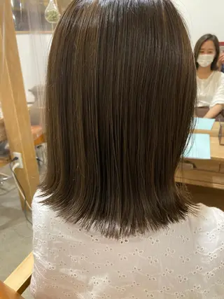 ミディアム カラー CARICIA 渡邉 祐南のヘアスタイル