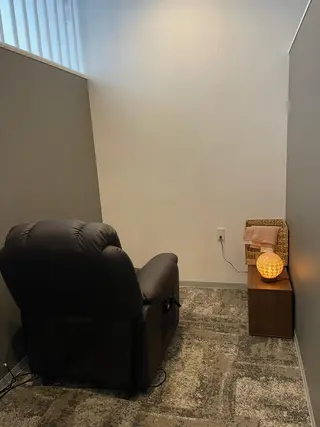 マツエク・マツパ embellie アンベリー所属・アン ベリーのエステ・リラクイメージ