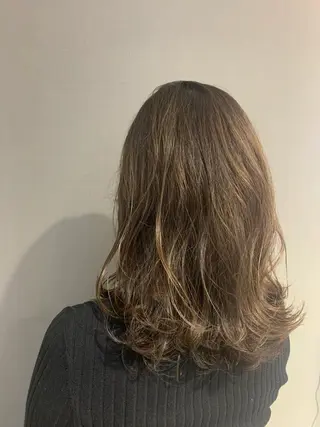ミディアム カラー モデルさん募集中IT byALBUM八王子のヘアスタイル