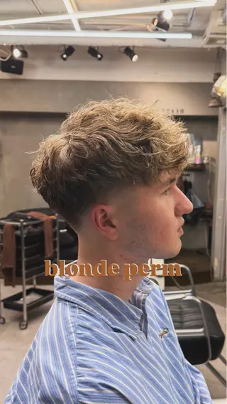 ショート カラー パーマ メンズ TNB tokyo所属・メンズパーマカット ブリーチ渋谷トモヤのヘアスタイル