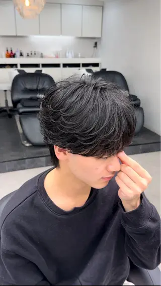 ショート メンズ ハイトーン特化🌟 カワシマシュンスケのヘアスタイル