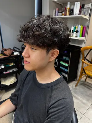 ミディアム パーマ メンズ 似合う髪型が 分からない方へのヘアスタイル