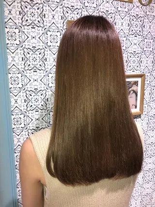 セミロング 髪質改善 縮毛の達人 矢井由真のヘアスタイル