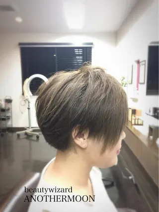 ショート カラー 大島 智志のヘアスタイル