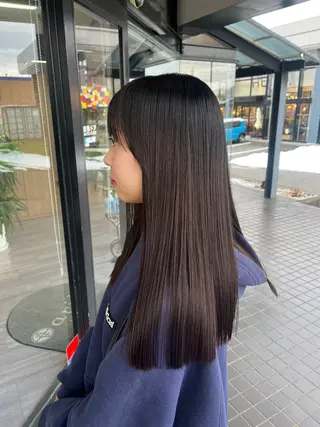 ロング alu yuinaのヘアスタイル