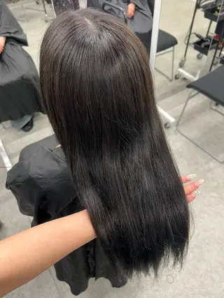 ロング Natsumi / 透明感艶カラーのヘアスタイル