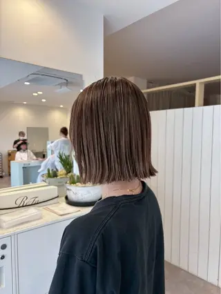ミディアム 小泉 萌詠のヘアスタイル
