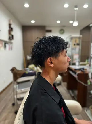 ショート パーマ メンズ 山田 梓のヘアスタイル