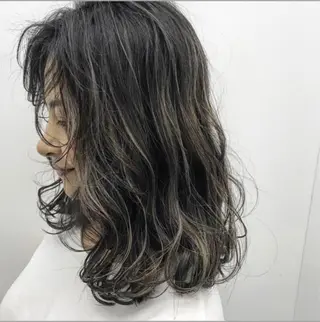 ミディアム カラー レイヤー×髪質改善 マネージャー安藤光司のヘアスタイル