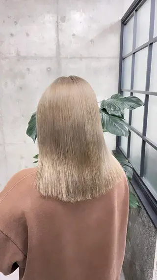 ミディアム ハイトーン🫧艶髪 MAIKAのヘアスタイル
