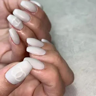 ネイル S. JEWELのネイルデザイン