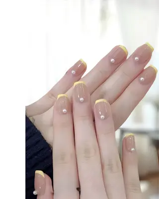 ネイル pink ladyサロン所属・べ にのネイルデザイン