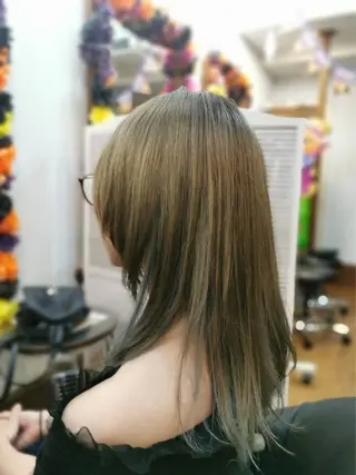 ロング 上間 洋子のヘアスタイル