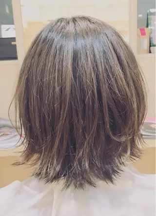 ショート カラー ミドウチ アヤカのヘアスタイル