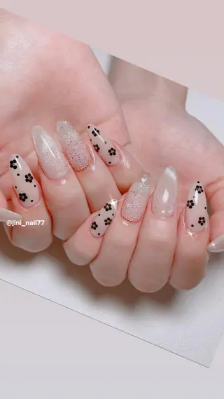 ネイル JINI NAIL所属・ジニ ネイルのネイルデザイン
