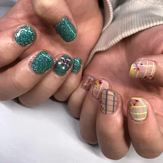 ロング カラー ヘアアレンジ キッズ ネイル マツエク・マツパ 福田 加奈のネイルデザイン