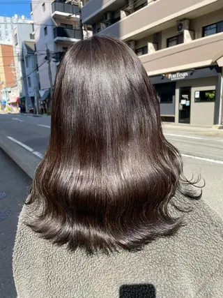 セミロング SEAM アキホのヘアスタイル