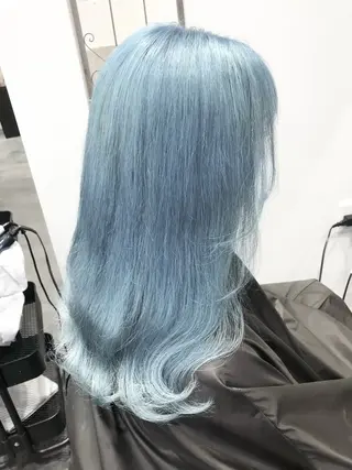 セミロング LOOP hairのヘアスタイル