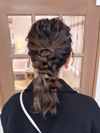 セミロング ヘアアレンジ 韓国ヘア🖤 YURINAのヘアスタイル