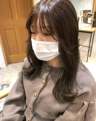 セミロング カラー 東 みのりのヘアスタイル