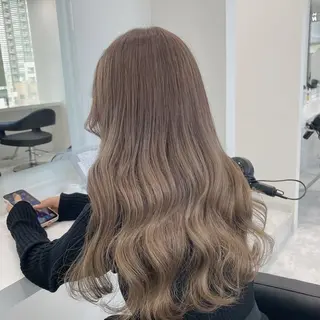 セミロング カラー ヘアアレンジ 🫧モテる💗ダメー ジレスハイトーン🫧のヘアスタイル