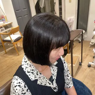 カラー 新原 陽那のヘアスタイル