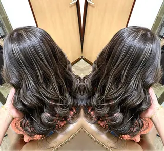 ロング 山崎 翼のヘアスタイル