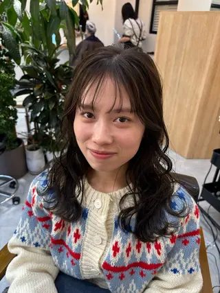 セミロング カラー 高梨 菜々のヘアスタイル