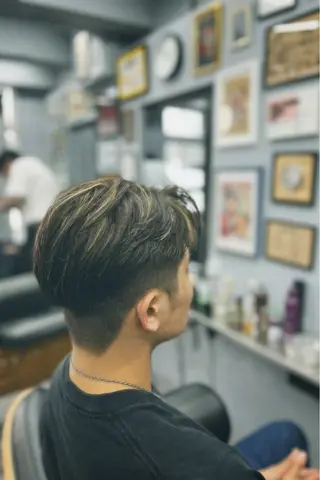 ショート カラー メンズ 池袋メンズパーマ フェード純平のヘアスタイル