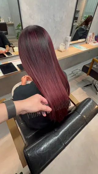 ロング motoトップカラー リスト/ブリーチカラのヘアスタイル