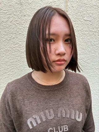 ミディアム 坂入 美帆のヘアスタイル