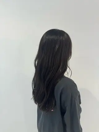 カラー 坪井 れあのヘアスタイル