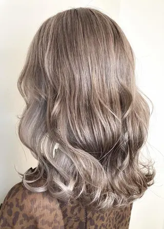 セミロング カラー aDALil川越 ⭐️Arisaのヘアスタイル