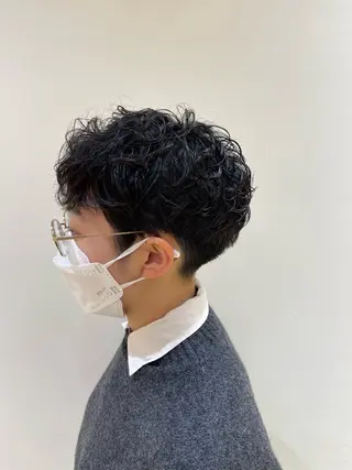 ショート パーマ 丸みショート/メンズ カット　佐々木真未のヘアスタイル