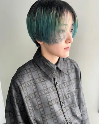 ショート 💜ショート💜 ウルフ、ボブ二色亜美のヘアスタイル