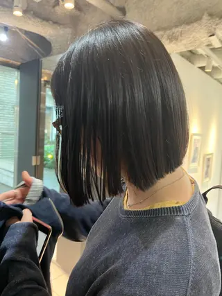 ミディアム ウルフ/レイヤー Miinaのヘアスタイル