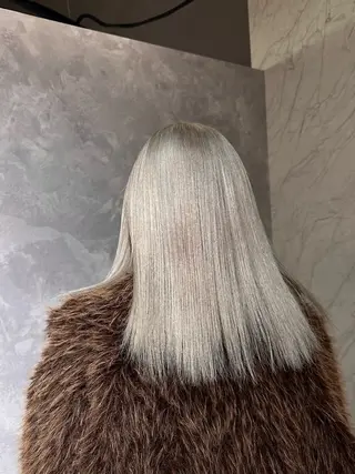 セミロング 中川 舞のヘアスタイル